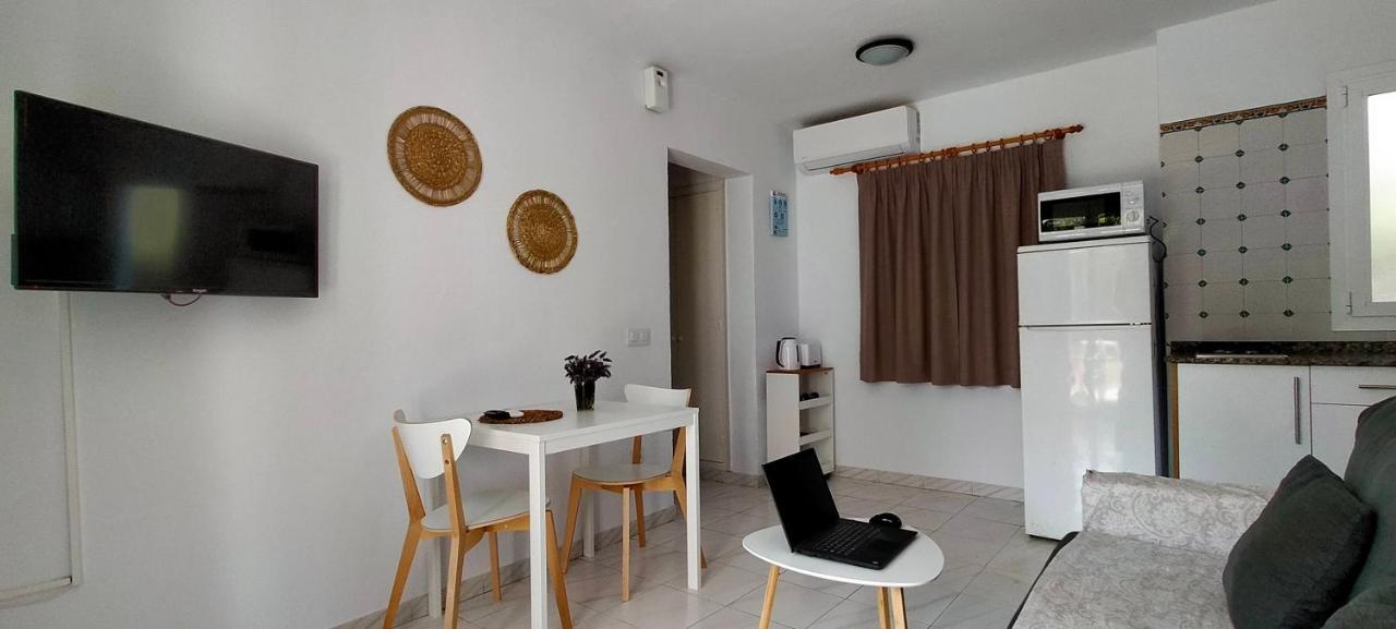 Apartaments California Cala'N Blanes  Exterior photo