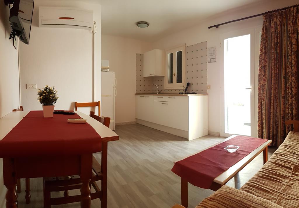 Apartaments California Cala'N Blanes  Exterior photo